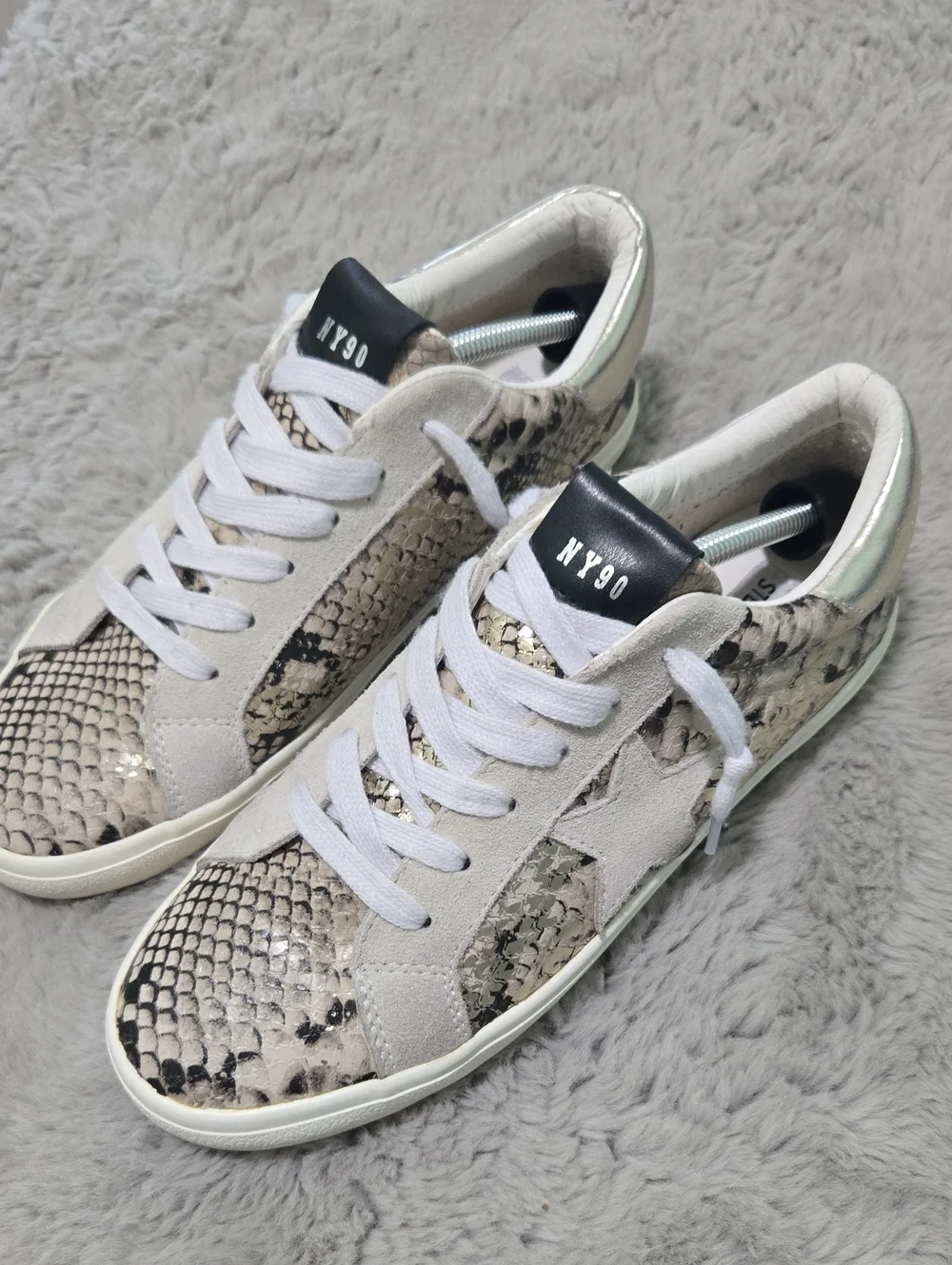 Steve Madden Philosophy gold and snakeskin-embossed low-top sneakers size 10